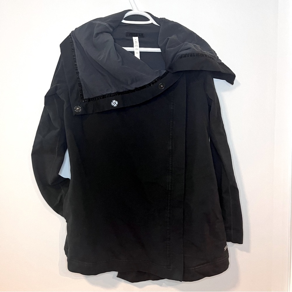 Lululemon Savasana Wrap Jacket - Size 6 - Ombre Interior.
